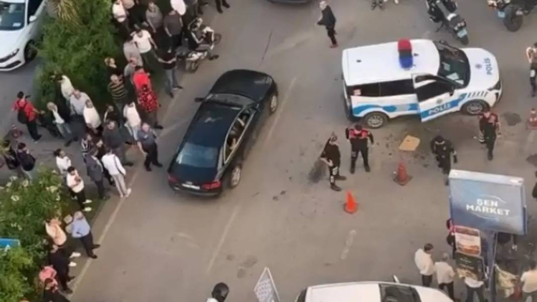 Adana’da Oyun Salonuna Pompalı Tüfekle Saldırı Kameraya Yansıdı! 4